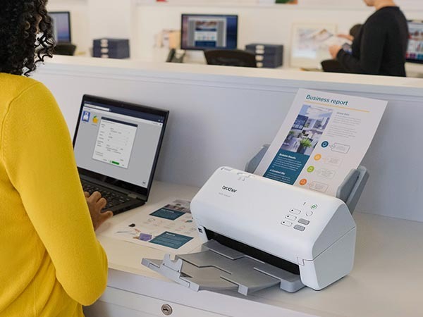 Các loại máy scan kết hợp có thể kết hợp nhiều chức năng như quét, in, sao chụp và gửi fax trong một thiết bị đa chức năng.
